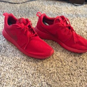 Red Nike Roshe